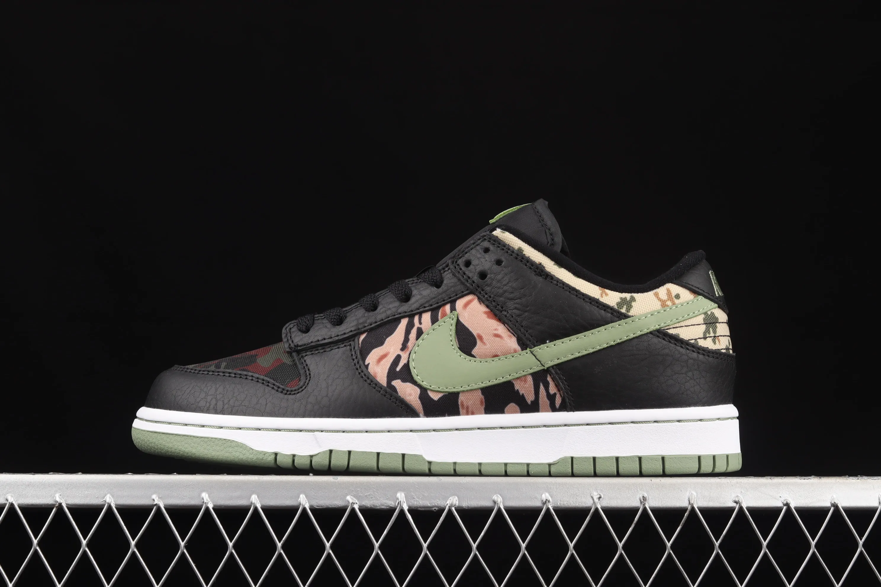 All Categories Nk SB Dunk Series Nk SB Dunk Low Low-top Sneakers Pure Original Version Nk SB Dunk Low Russet Cedar Camouflage Asymmetrical Mandarin Duck Army Green Dunk Series Retro Low-top Casual Sports Skateboard Shoes DH0957-001